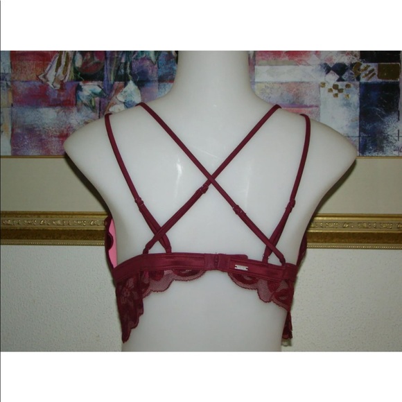Victoria Secret Bra - Picture 5 of 12